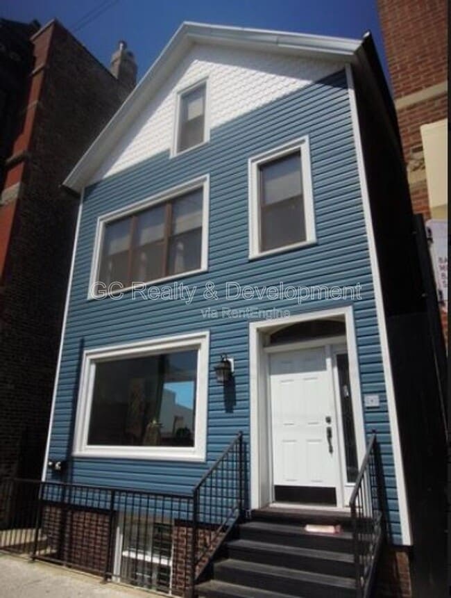 Building Photo - 2227 N Clybourn Ave Unit G