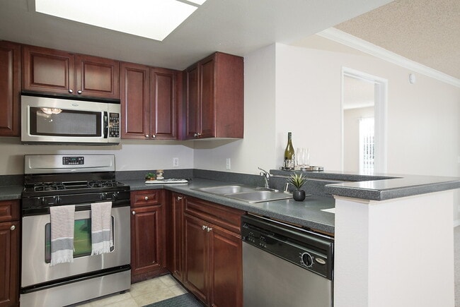 Photo - Tiffany Court