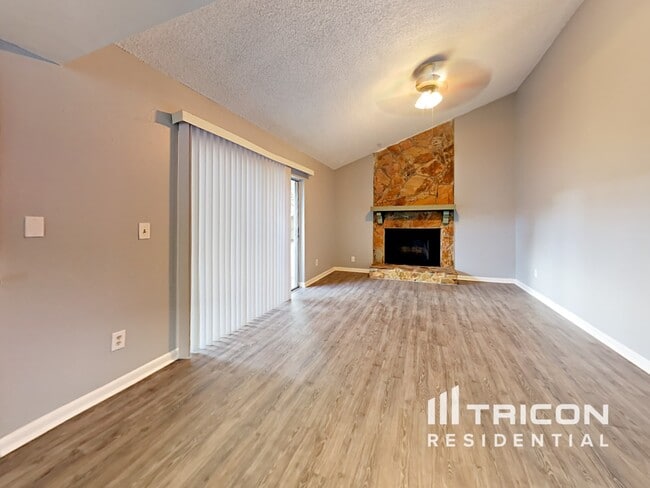 Photo - 603 Ephrata Dr