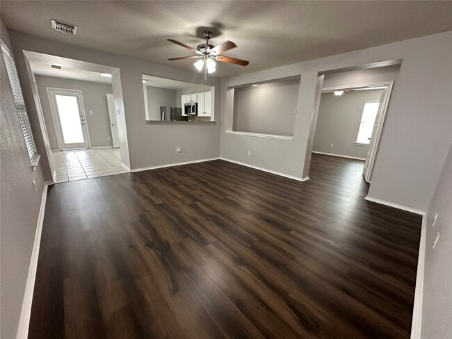 Building Photo - 18215 Temple Hill Ln Rental