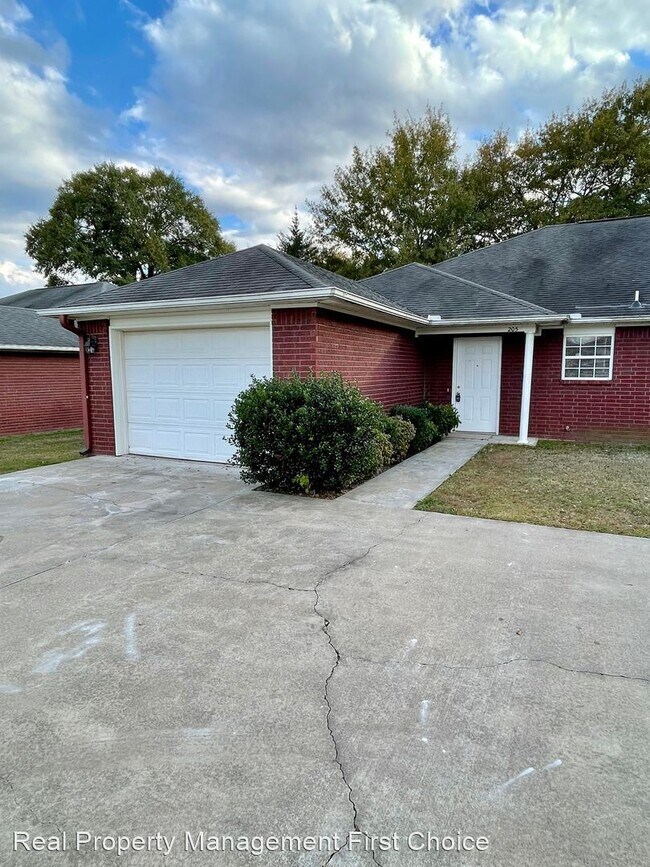 2 br, 2 bath House - 203 H Street - 2 br, 2 bath House - 203 H Street