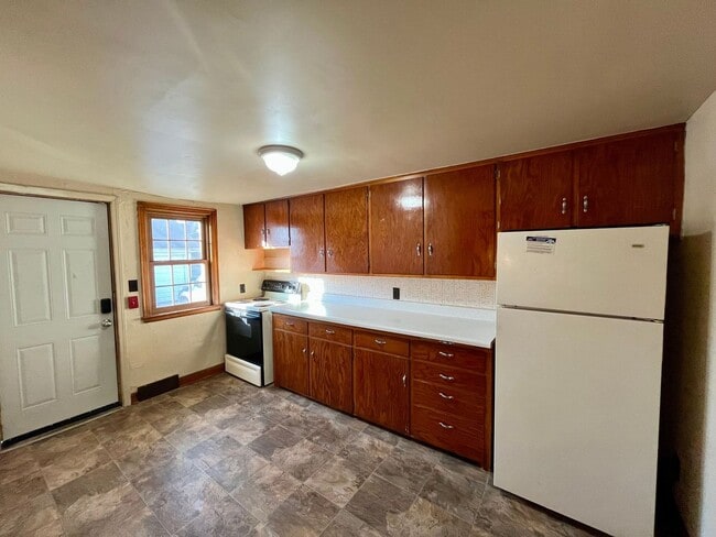 Building Photo - 114 S 2nd Ave Unit #B Rental