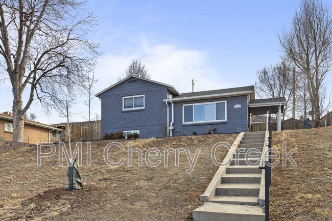 Photo - 1010 Newton St