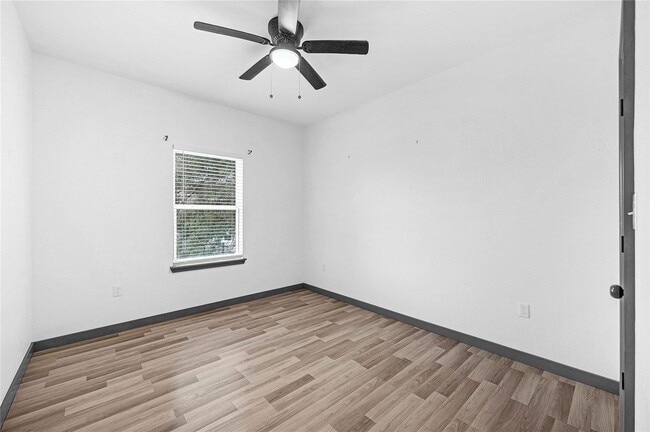 Building Photo - 3625 Lydia St Rental