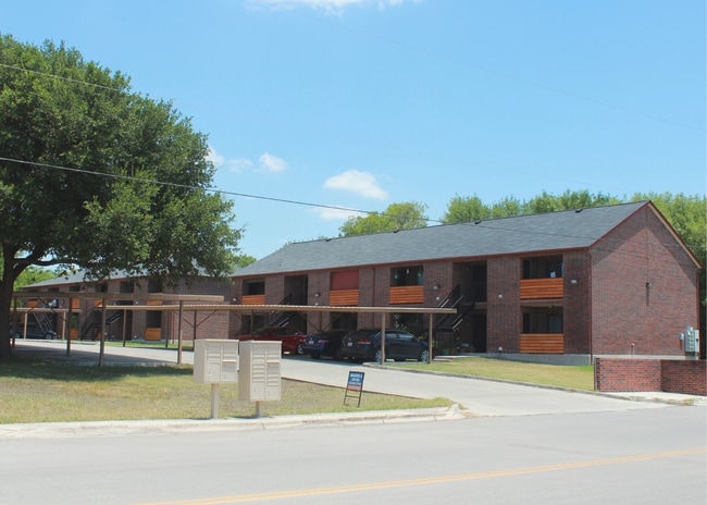 Avenue at Converse Apartments