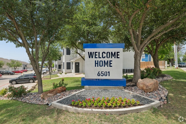 Signage - Lakeview