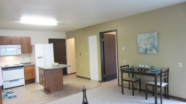 Photo - Arrowhead Apartments