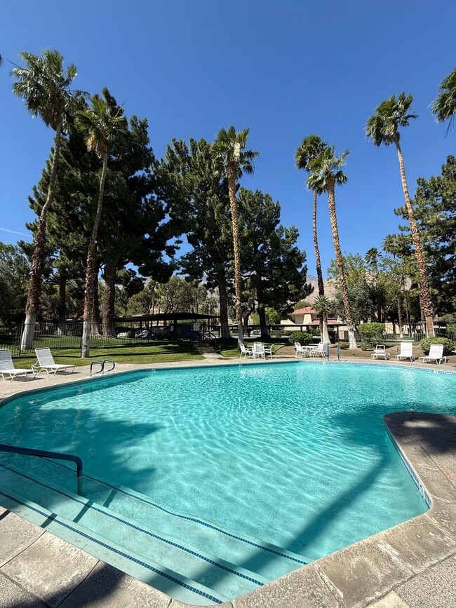 Building Photo - Palm Springs Villas 2 - Unfurnished - Long Term - End unit