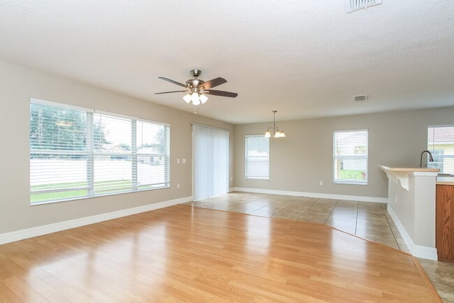 Photo - 4505 Barbados Loop