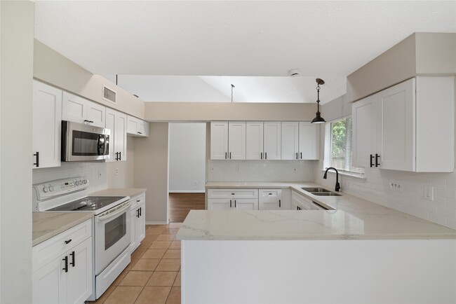Photo - 4807 Shadowdale Dr