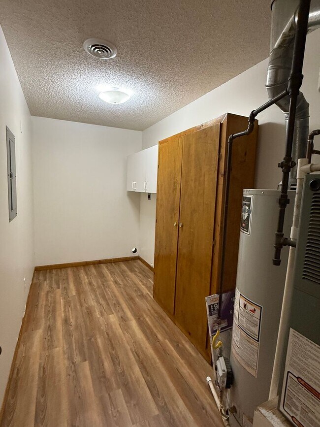 Photo - 3916 Fox Ridge Dr