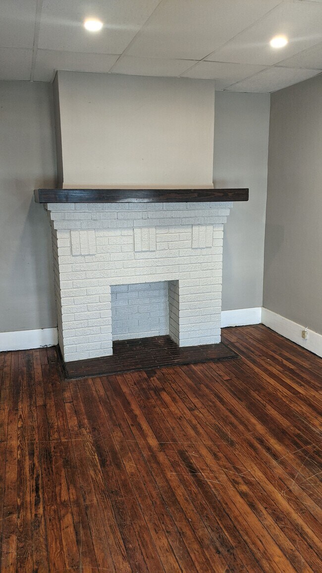 Photo - 77 Weyand Ave Unit Upper