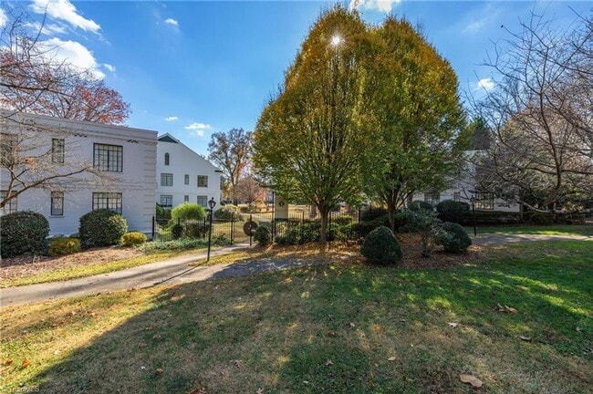 Photo - 2 Bedroom Country Club Manor Condo on N Elm