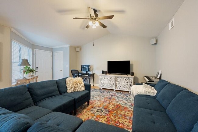 Photo - 501 W 26th St Unit 119