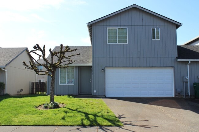 Building Photo - 3 bedroom 2.5 bath family home in quiet Scappoose neighborhood