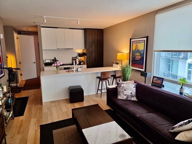 Sala de estar y cocina - 1923 9th St NW Unidad 6