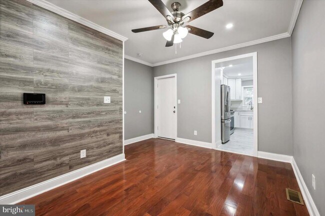 Photo - 2033 N Mascher St