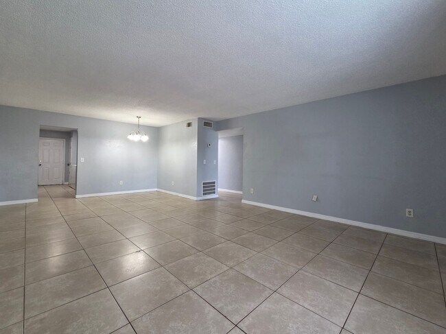 605 Northlake Blvd Unit 63