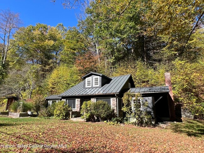 Building Photo - 654 Watson Hollow Rd