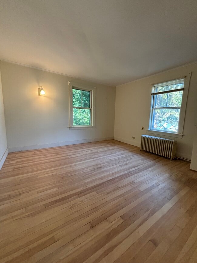 Photo - 80 6th St Unit Apt B