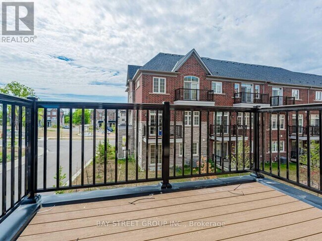 Photo - 29 Creekvalley Ln