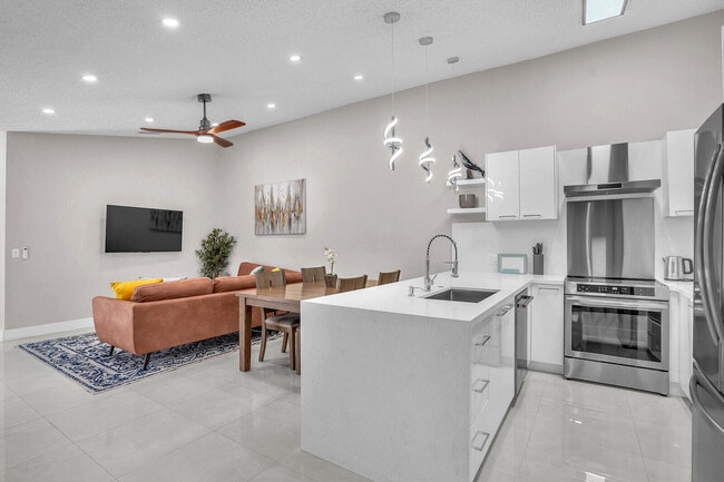 Photo - 1329 Periwinkle Pl