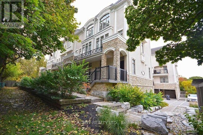 Photo - 3077 Cawthra Rd