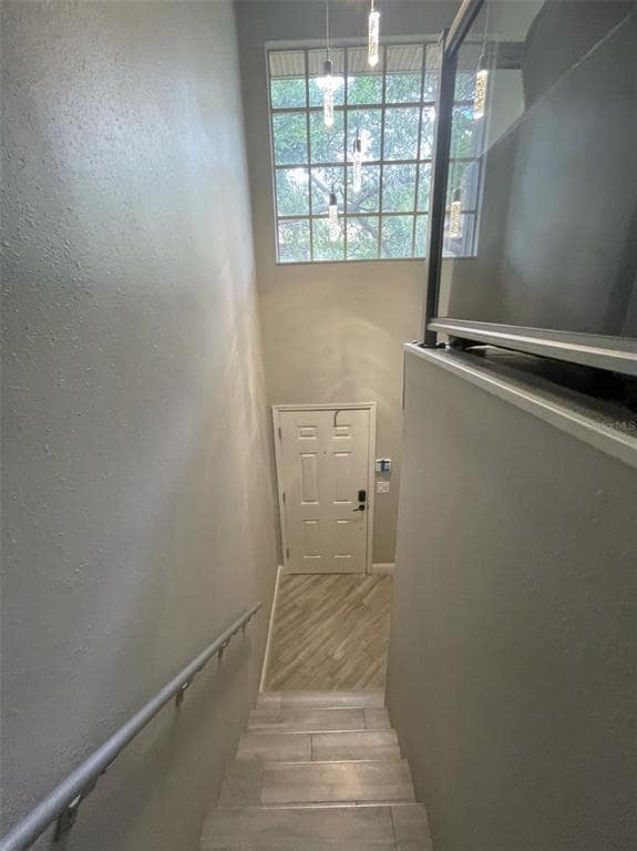 Photo - 1450 Mahogany Ln