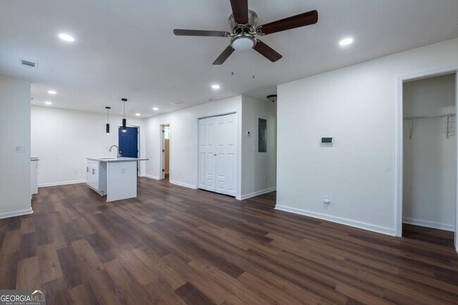 Photo - 450 Paines Ave NW