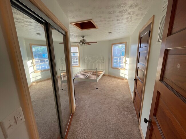 Photo - 2325 Reading Rd Unit 3