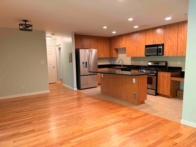 Photo - 1117 Primrose Ct Unit 301