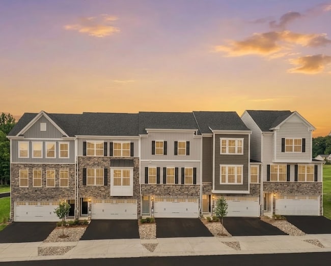 Building Photo - 104 S Durham Dr