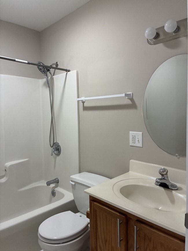 Photo - 231 Summerpine Pl