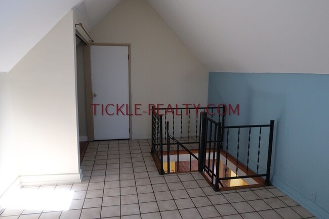 Photo - 195 Meigs St Unidad 4