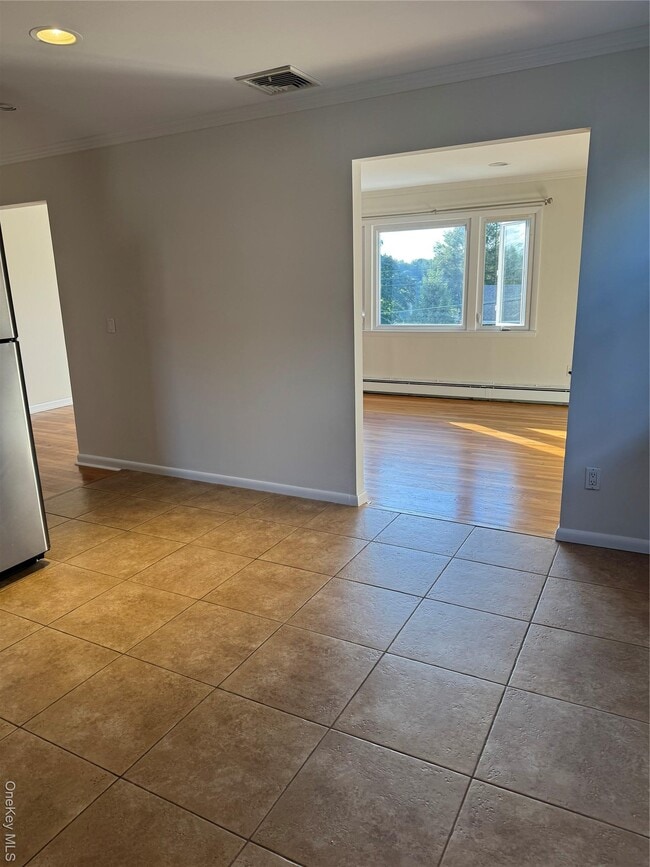 Photo - 222 Gainsborg Ave E Unit 2