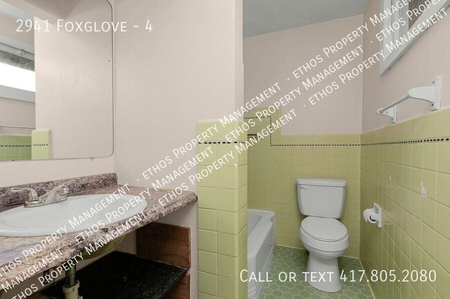 Photo - 2941 Foxglove-4 Unit 4