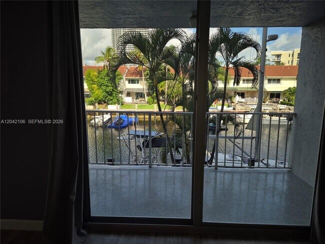 Photo - 16565 NE 26th Ave Unit 2E
