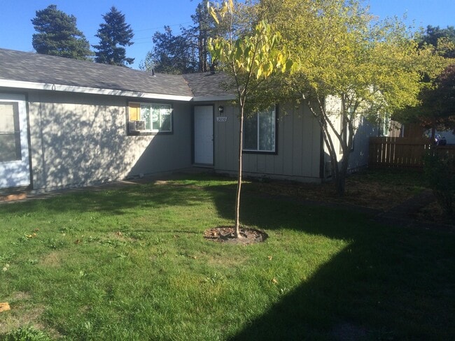 Photo - 3050 Brittany Dr Unit 3050