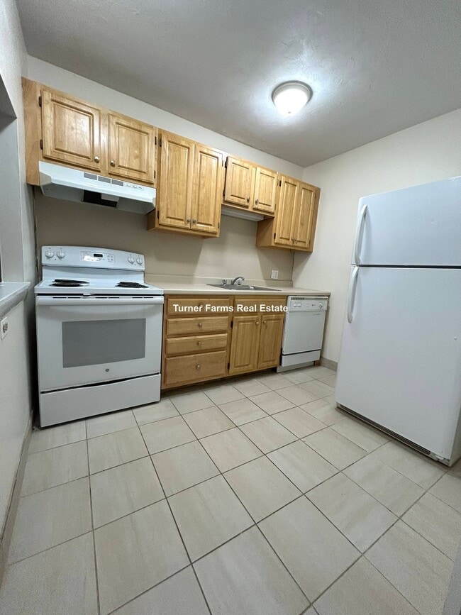 Building Photo - 75 Gardner St Unit 03B
