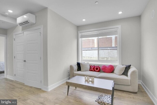 Photo - 2209 N Broad St Unit 401