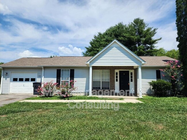 Building Photo - 1600 Garden Ln