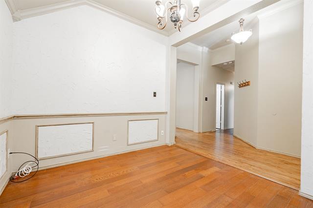 Photo - 1875 Crestlake Dr