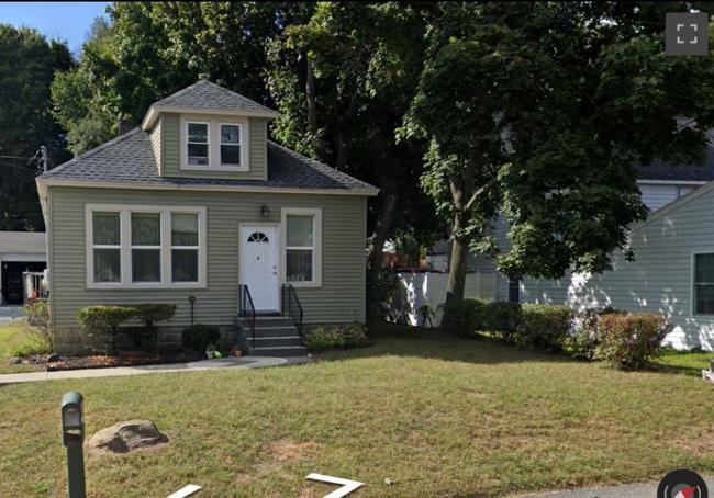 Building Photo - 249 Schoolhouse Rd Unit Apt A