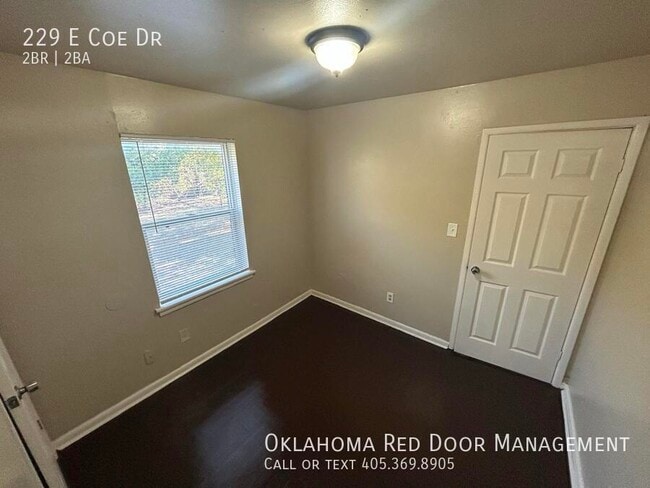 Photo - 229 E Coe Dr