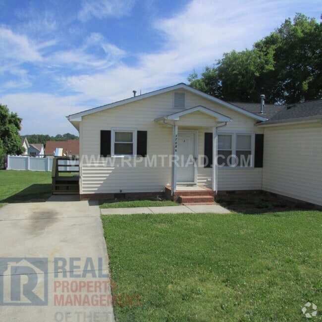 Building Photo - 1705 10th St Unit A Rental