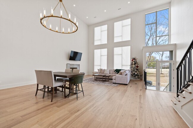 Photo - 712 N Magnolia St Unit Ste A