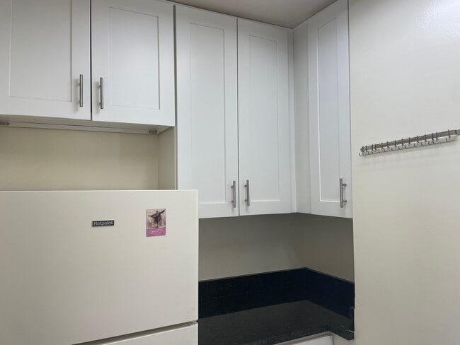 Building Photo - 1111 Arlington Blvd Unit 517