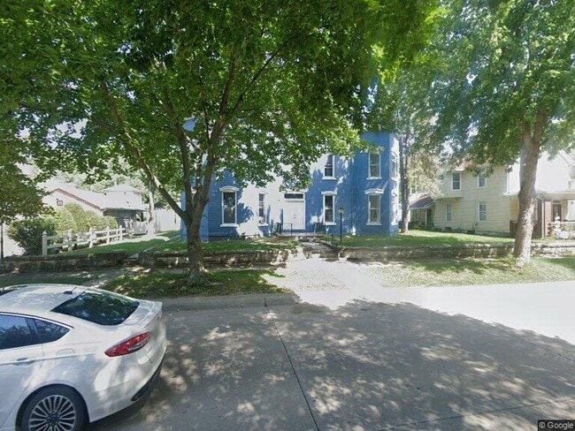 Photo - 415 Avenue E