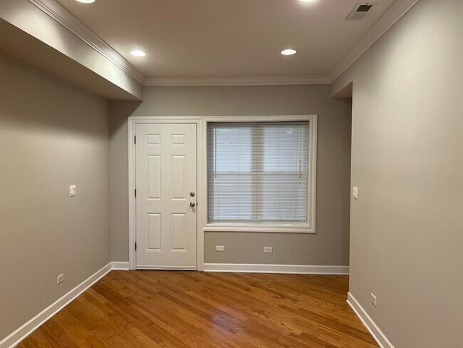 6507 N Hamilton Ave Unit 4S