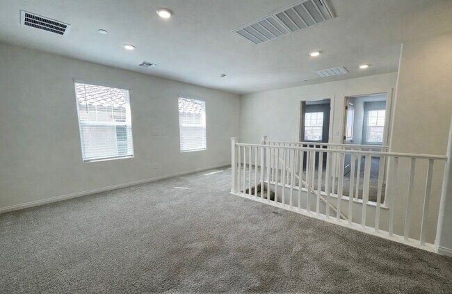 Photo - 3543 Dimora St